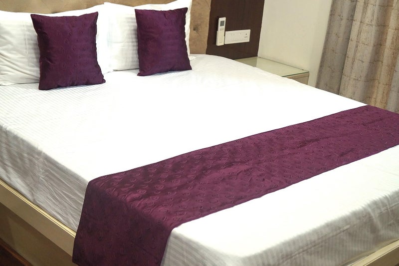 Vissage Vissage Embossed Droplet Design Double Bed Runner Set with 2 Cushion Covers, Purple  - Image 1