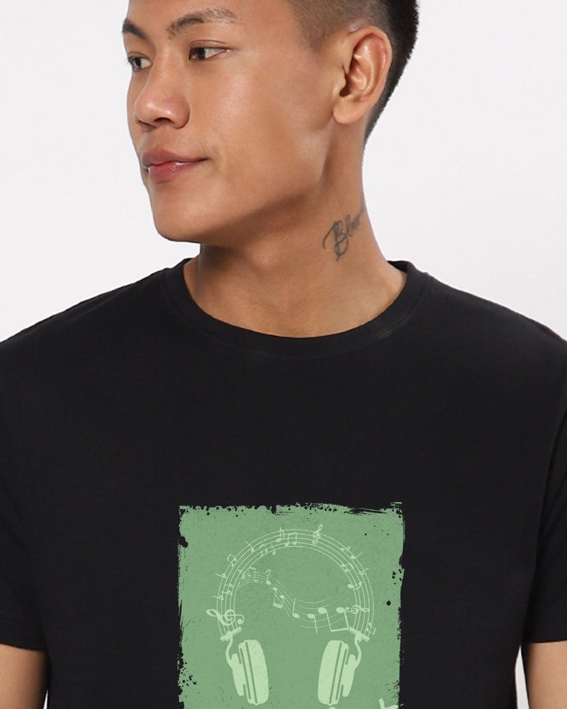 bewakoof Men's Black The New O2 Graphic Printed T-shirt - Image 5