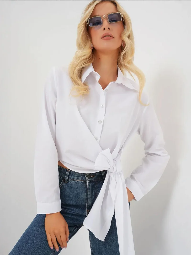 بيغ دارت بلوزة قصيرة من  مع تفاصيل فيونكة