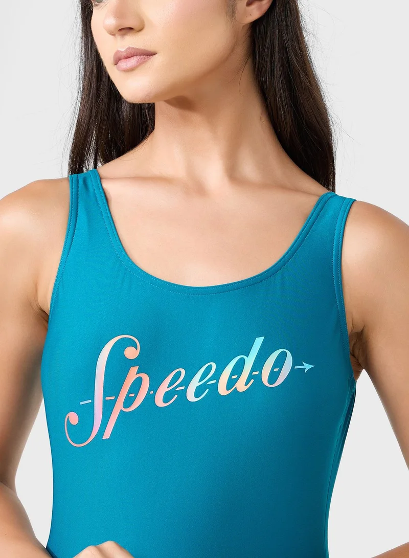 سبيدو قطعة واحدة بظهر عميق وشعار