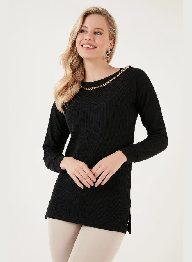 Lela Lela Chain Detailed Regular Fit Crew Neck Flexible Blouse Women's BLOUSE 5865347