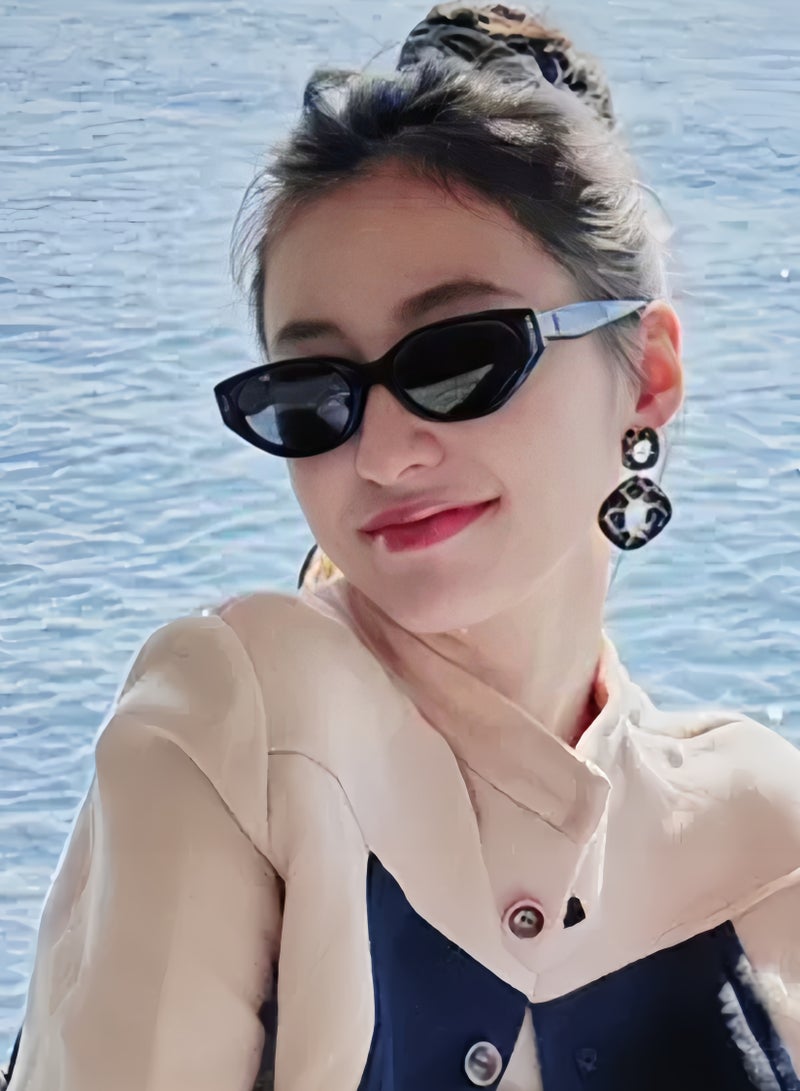 2025 Fashion Sunscreen and UV Protection Sunglasses, Foldable, Women's Sunglasses with Cat Eye Design, Fashion Small Frame Sunshade, Black - Image 1