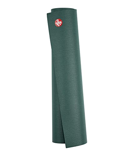 Manduka حصيرة يوجا ماندوكا برو – حصيرة سميكة 6 مم، صديقة للبيئة، معتمدة من أوكو-تيكس، وسادة كثيفة للغاية للدعم والثبات في اليوغا، والبيلاتس، وصالة الألعاب الرياضية وأي لياقة عامة، أسود حكيم، 85" × 26" - Image 2
