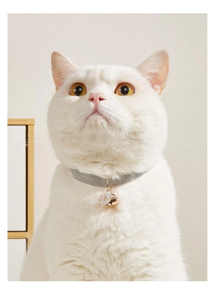 Cute cat collar with pendant and bell, adjustable size, anti-choke, suitable for cats and other small pets - Image 1