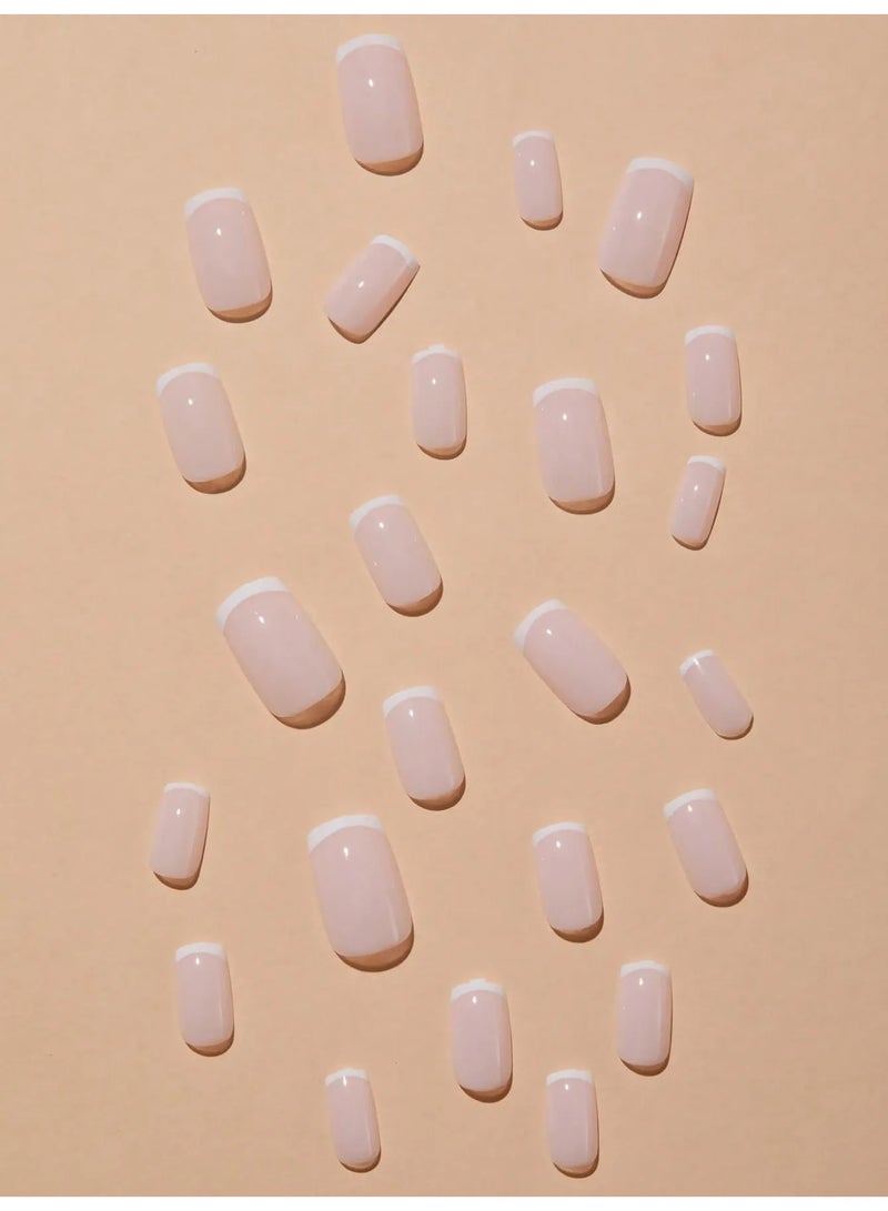 اظافر تركيب مزيفه فرنسيه بتصميم مربع تحتوي العلبه على 24 ظفر مع مبرد اظافر و صمغ - Image 2