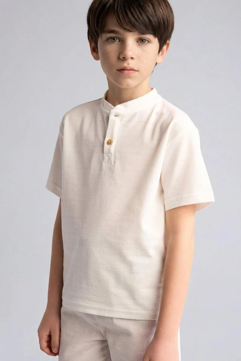 ديفاكتو New Regular Fit Short Sleeve T-Shirt