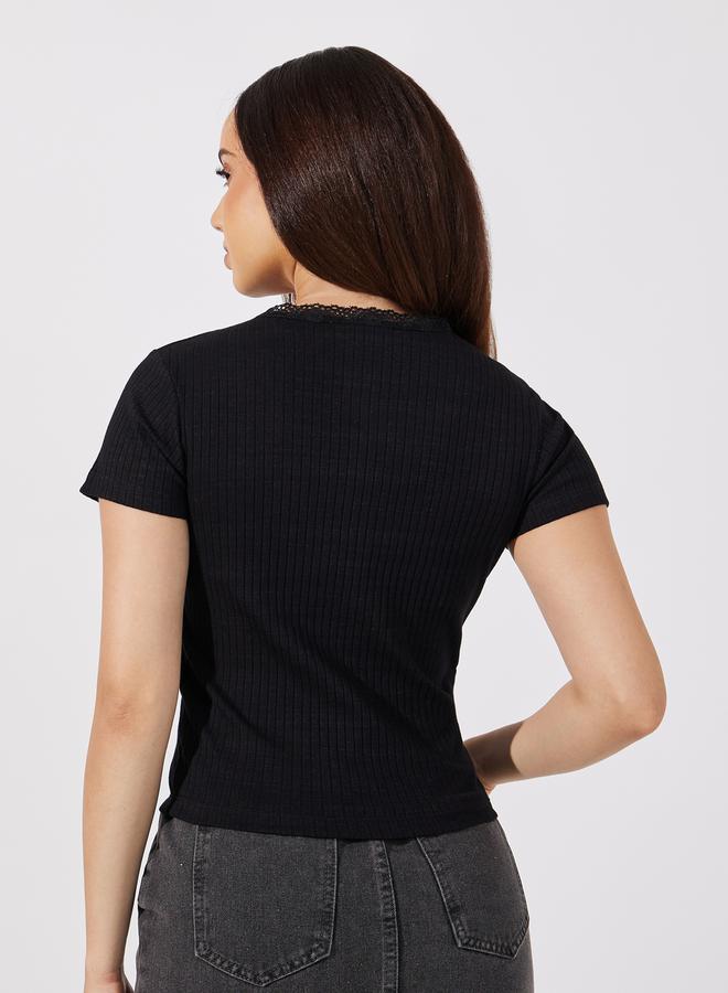 Styli Ribbed Short Sleeve Knit Top with Lace Trim - Image 4