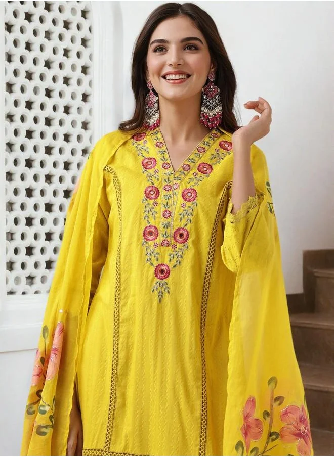 آي شين Elastic Women Mustard Cotton Kurta Set with Embroidered pattern Tunic and Palazzo features a Round neckline and Three-Fourth Sleeve secured with Elastic closure and styled in Straight Fit ideal for Festive moments — perfect for fashion-forward occasions.