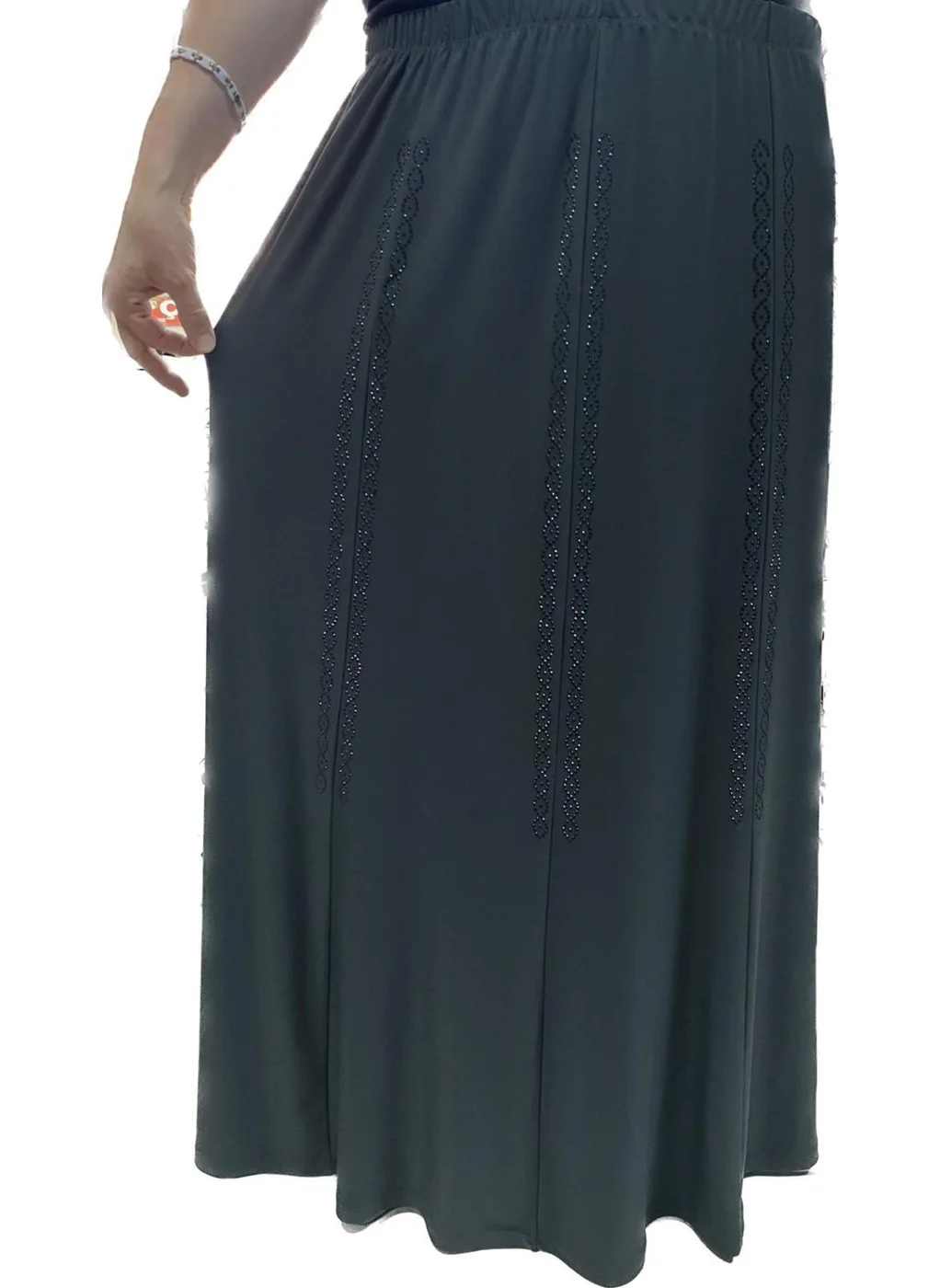 Hesna Metime Embroidered Long Skirt