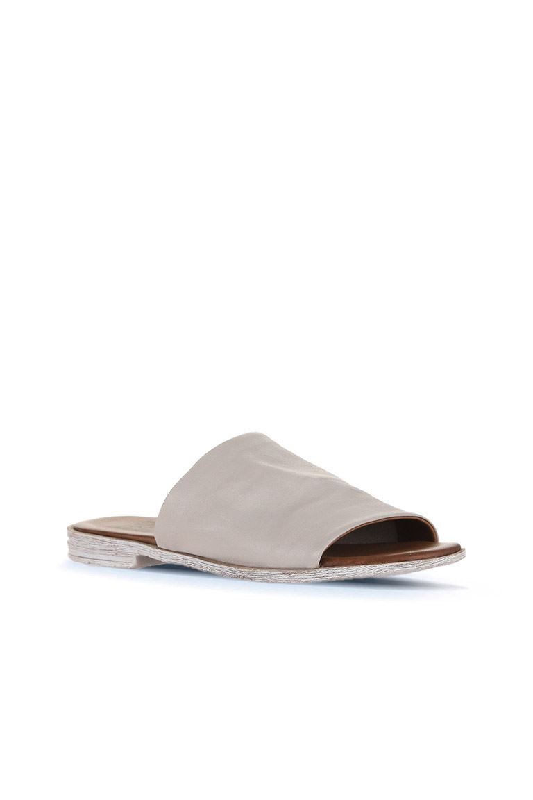 Bueno Slim Fit Daily Slide - Image 2