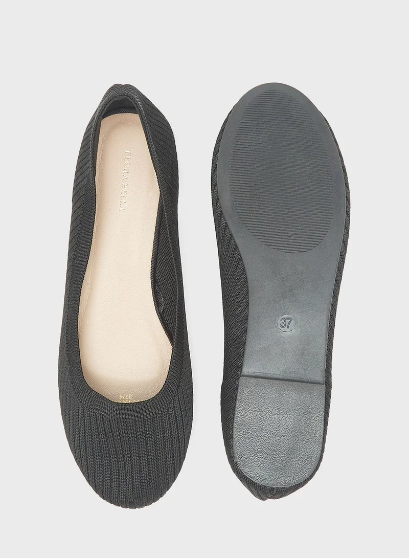 shoexpress Pointed Toe Flat Ballerinas