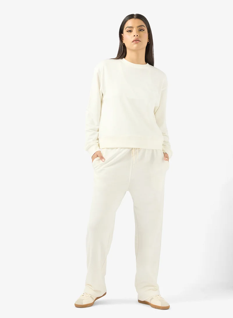 جينجر بيسيكس طقم سويت شيرت وبنطلون رياضي بياقة دائرية