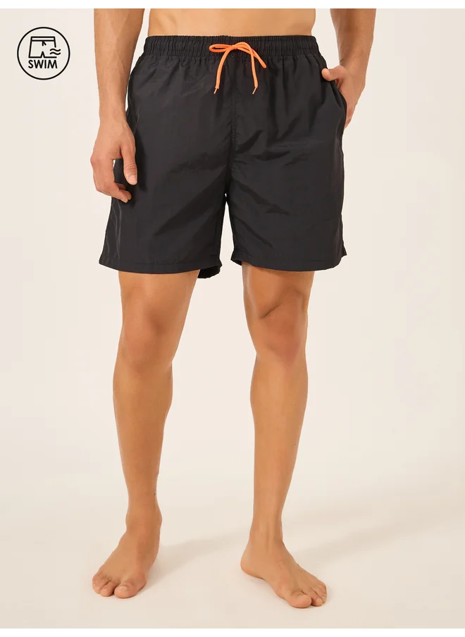 Styli Styli Solid Contrast Drawstring Swim Shorts