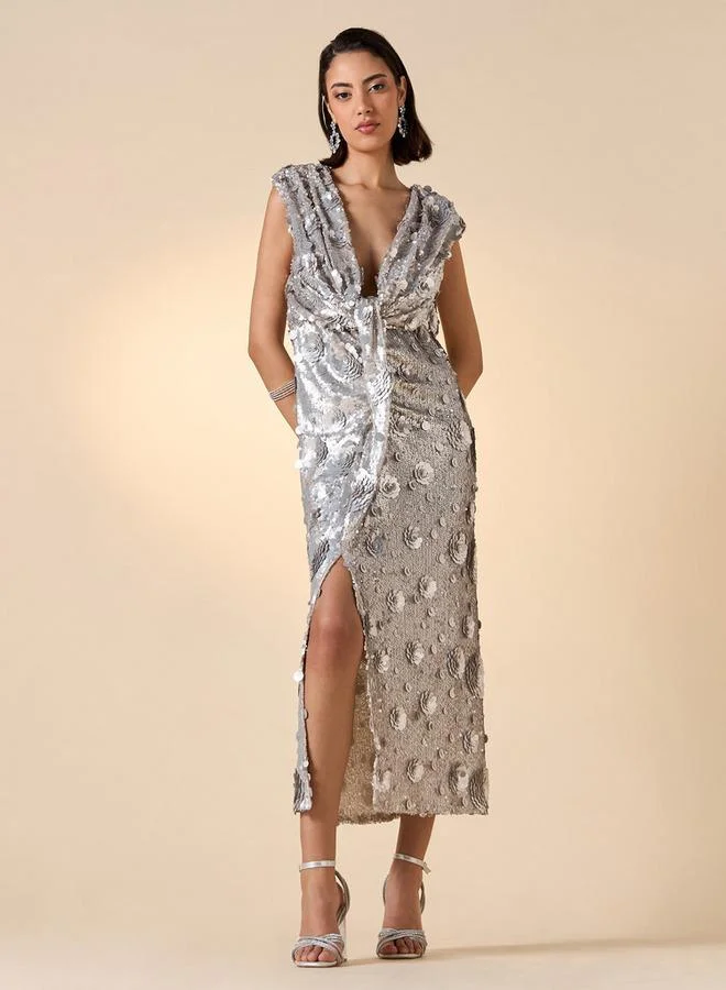 ايكونيك فستان ميدي بدون أكمام مزين بالترتر