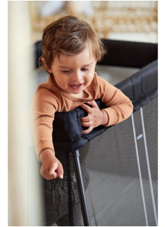BABYBJORN سرير سفر خفيف - أسود  - Image 5
