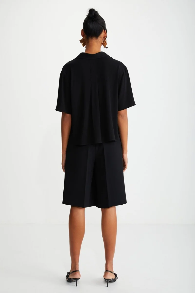 GRIMELANGE Carmına Women's Short Sleeve Buttoned Pocketless Black Shirt