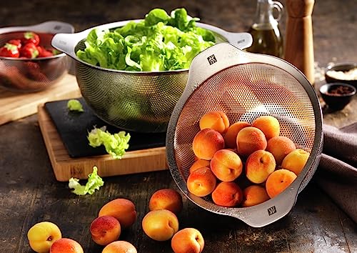 Zwilling 6.2-inch 18/10 Stainless Steel Strainer - Image 2