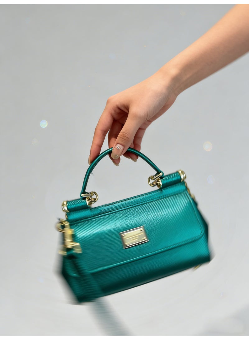 D&G DG BAG Green Dauphine Leather Mini Bag - Gold Metal Hardware, Signature Logo Plate, Top Handle & Convertible Strap, Luxury Structured Handbag for Daily & Formal Occasions - Image 3