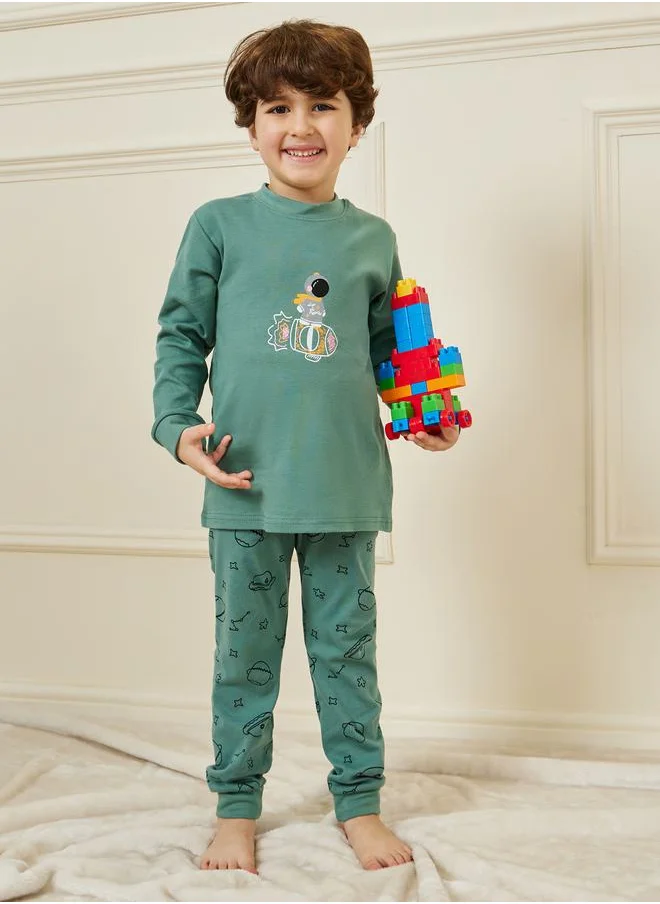 Styli Graphic Print T-Shirt & Pyjama Set