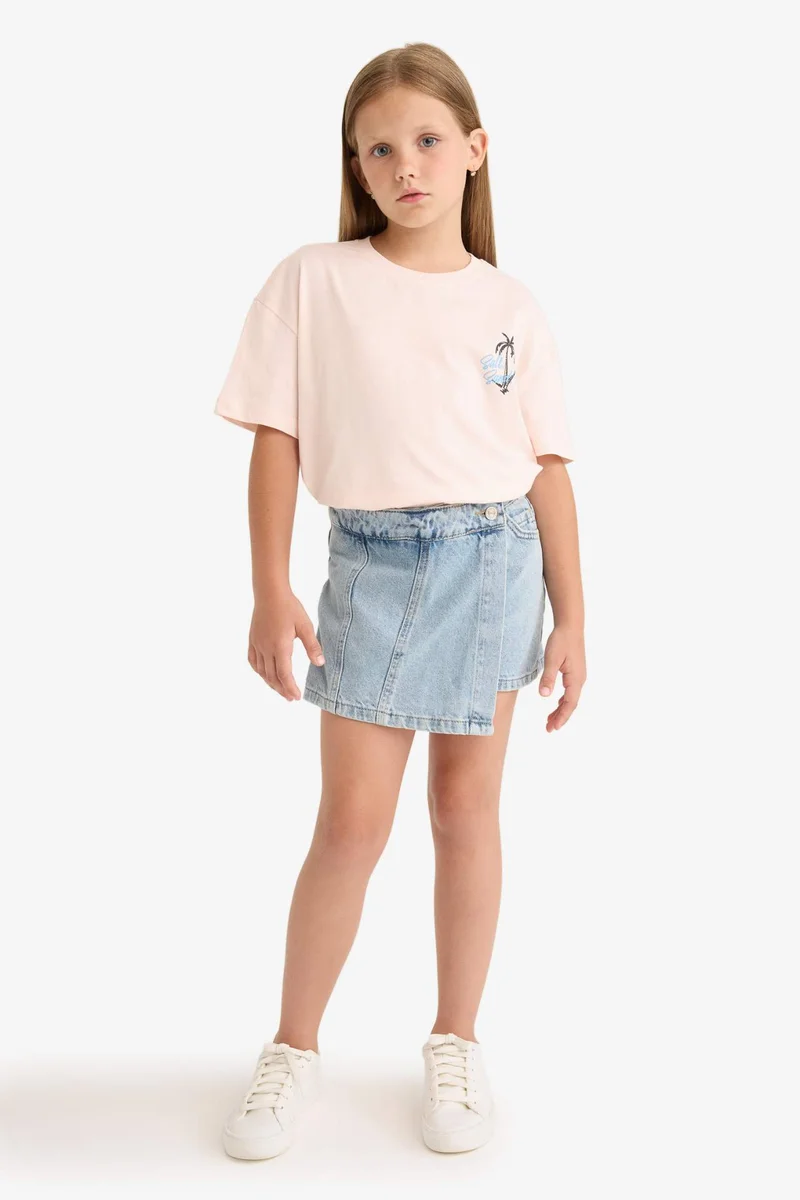 ديفاكتو Girl Relax Fit Crew Neck T-Shirt