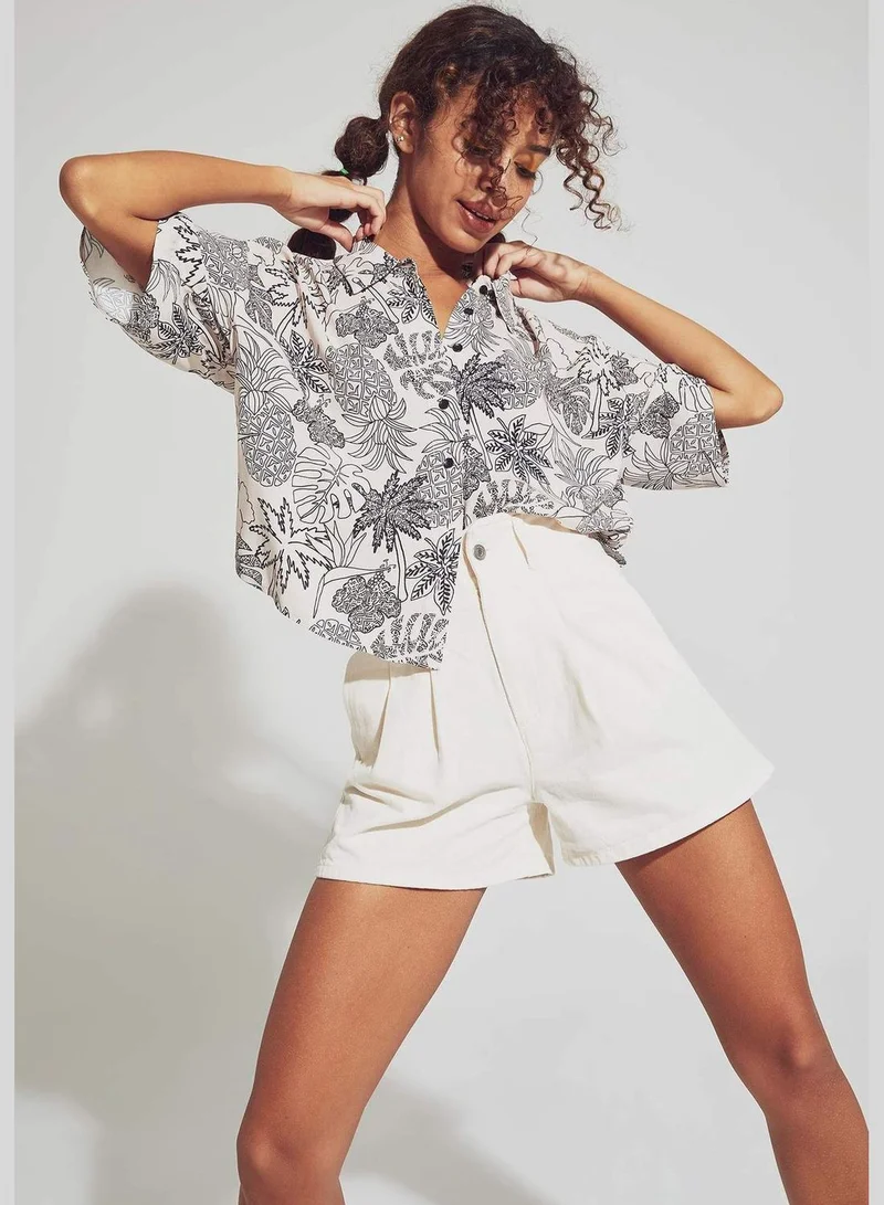 DeFacto Woman Regular Fit Short