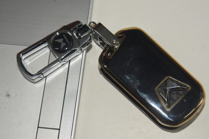 Greenworld™ Silver Color Fob Key Heavy Duty Keychain for New Mahindra Scorpio/Xuv700/Xuv300/Bolero/Thar Roxx Suitable For All Mahindra car (Silver Keychain With Black Tpu Cover) - Image 5