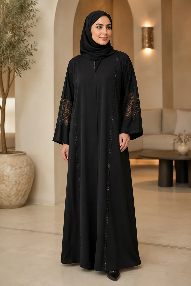كافالي عباية نسائية فاخرة سوداء بأكمام دانتيل ورود وحواف مرصعة بالكريستال