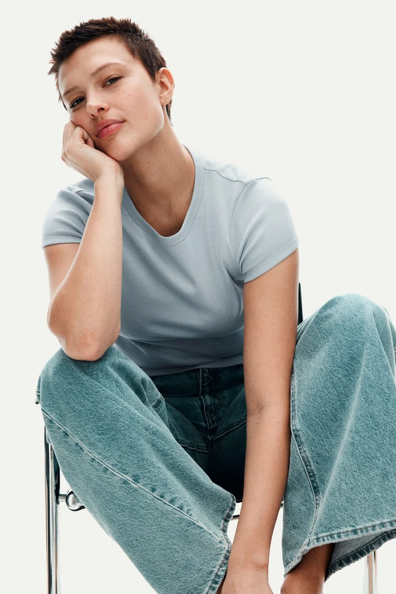 H&M Fitted T-shirt