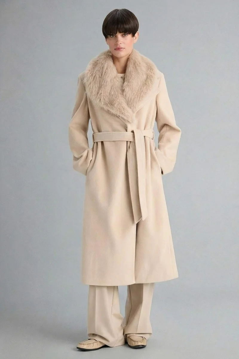 ديفاكتو Regular Fit Faux Fur Collar Belted Long Cachet Coat