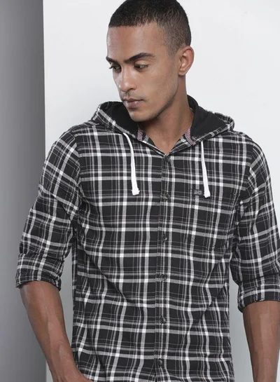 شركة المرآب الهندية Men Slim Fit Checkered Full Sleeves Hooded Casual Shirt