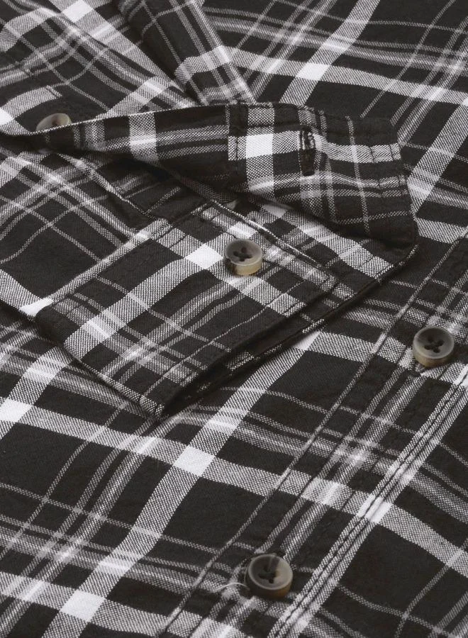 شركة المرآب الهندية Men Slim Fit Checkered Full Sleeves Hooded Casual Shirt