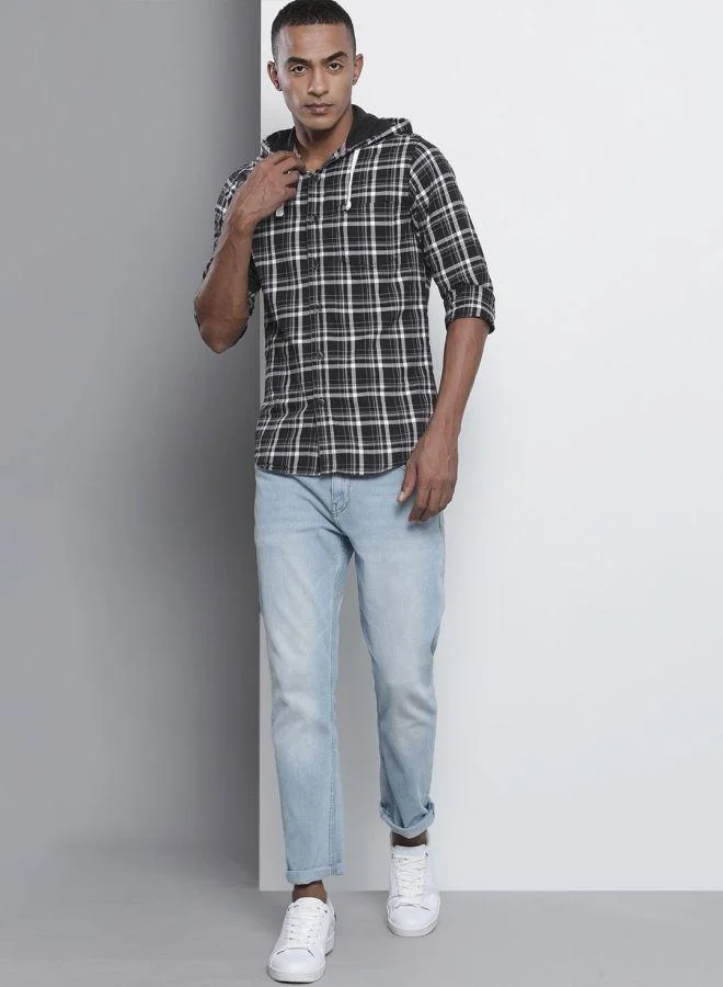 شركة المرآب الهندية Men Slim Fit Checkered Full Sleeves Hooded Casual Shirt