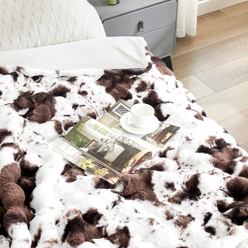 VFROO Ultra Plush Bubble Faux Rabbit Fur Blanket – 950GSM Thick Fluffy Throw Blanket for Bed, Couch, Sofa, or Gift, 50" × 60", Brown Cow - Image 2