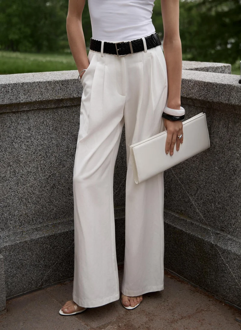 Lichi Loose trousers with pleats