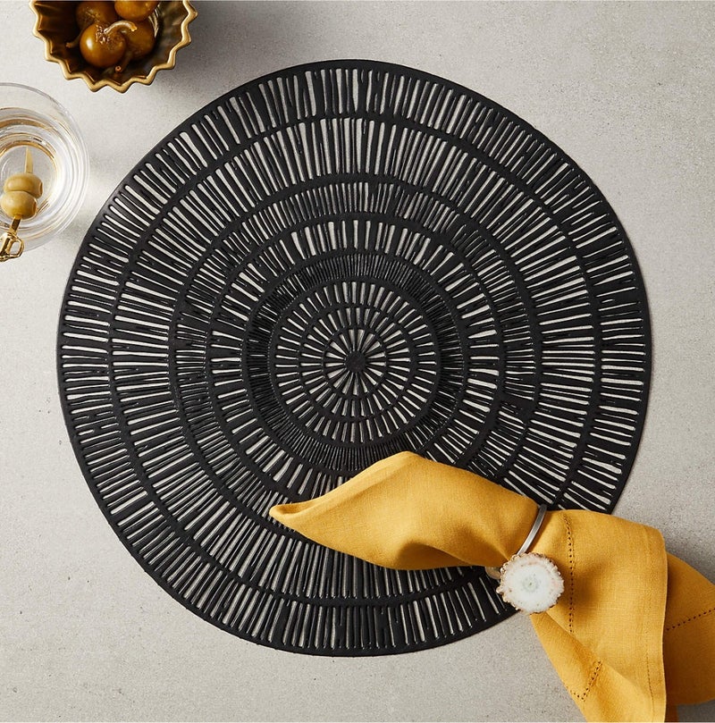 Tognana Arpa Woven Placemat 38cm Black – Modern Table Mat for Dining Table, Kitchen & Home, Durable Heat Resistant Non Slip Placemat, Easy to Clean Elegant Tableware for Daily & Formal Use - Image 5