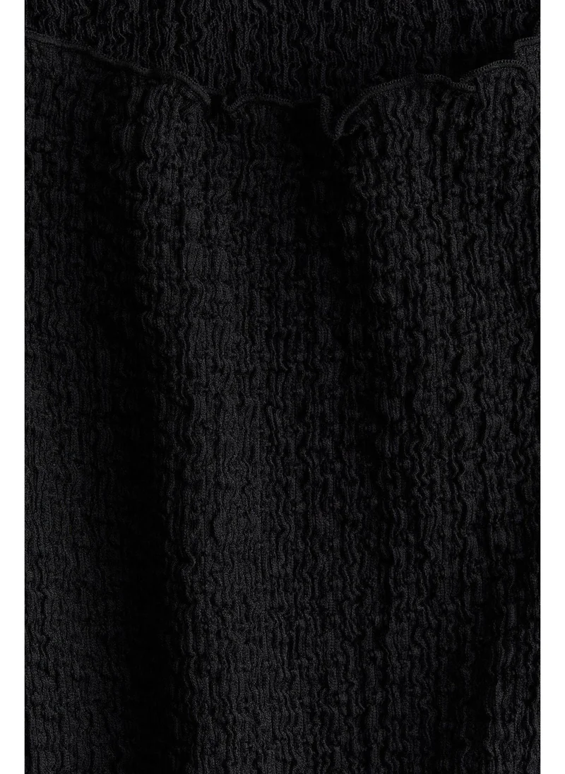 H&M Overlock-detail crinkled dress