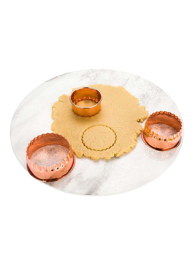 Restaurantware Pastry Tek Double-Sided Cookie Cutter, 3-Piece Round Cookie Cutter Set - Fluted and Plain Edges, Heavy-Duty, Copper-Plated Metal Biscuit Cutter, For Creating Different Sized Cookies, - Image 4