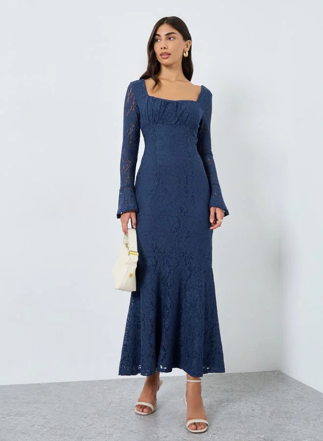 ستايلي فستان طويل دانتيل بحافة حورية البحر
