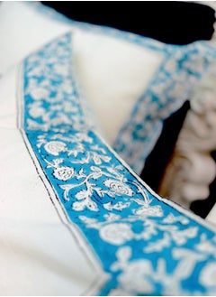 OJARIYA Iris Blue and White Cotton Hand Block Printed Cushion Cover 40 X 40 Cm  - Image 3