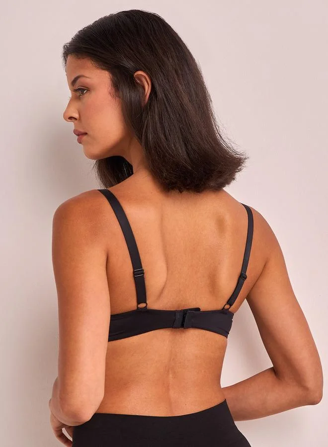 Splash FAV Plain Padded Plunge Bra with Hook and Eye Closure