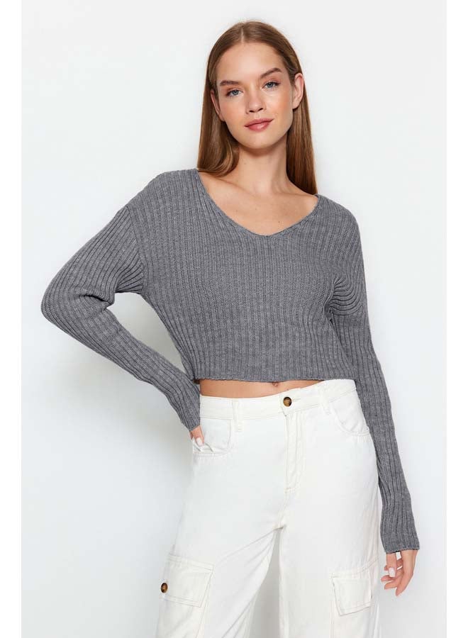 trendyol Anthracite Crop Basic V-Neck Knitwear Sweater TWOAW24KZ01214 - Image 3