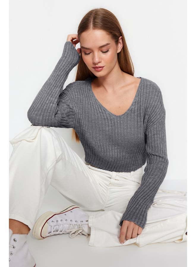 trendyol Anthracite Crop Basic V-Neck Knitwear Sweater TWOAW24KZ01214 - Image 2