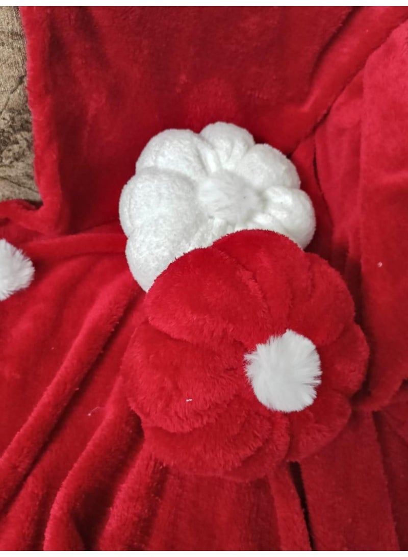 Exclusive and available now! Faux fur blanket adorned with plush pom-poms. Autumn and winter colors. We've also designed a matching rose-shaped cushion to add a touch of cheer to your home. Blanket size: 1 meter x 1.5 meters. Multiple colors available. - Image 4