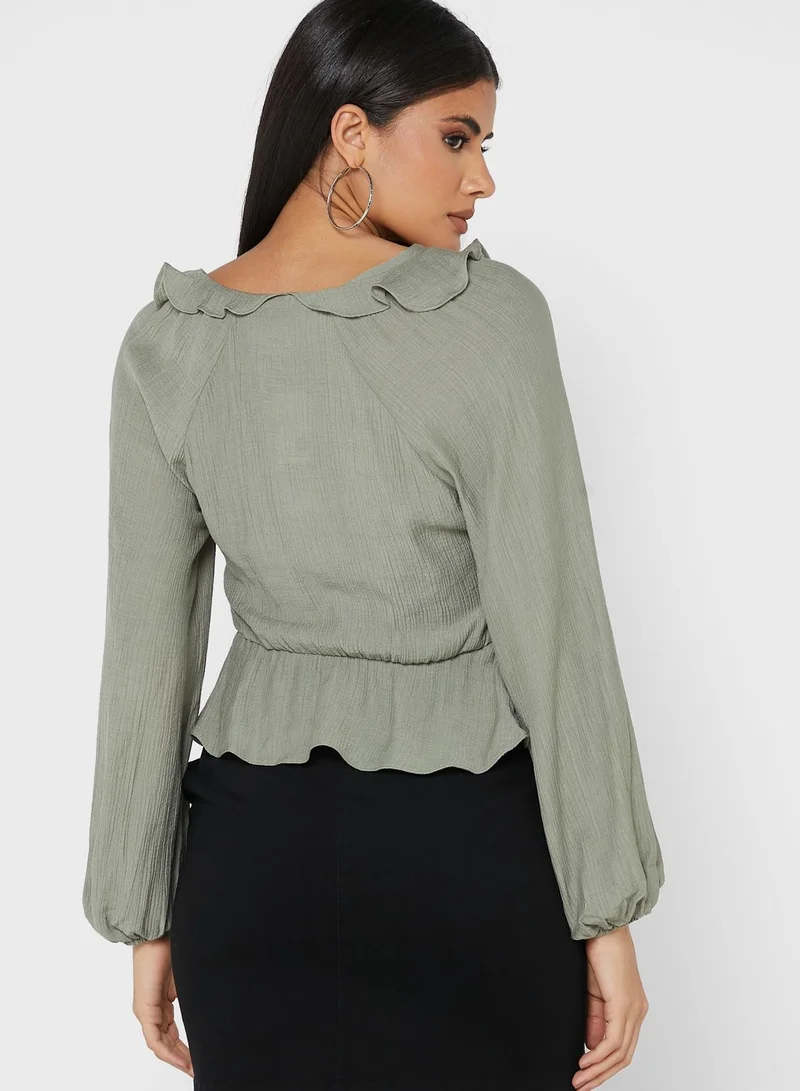 TOPSHOP Ruffle Button Detail Peplum Top