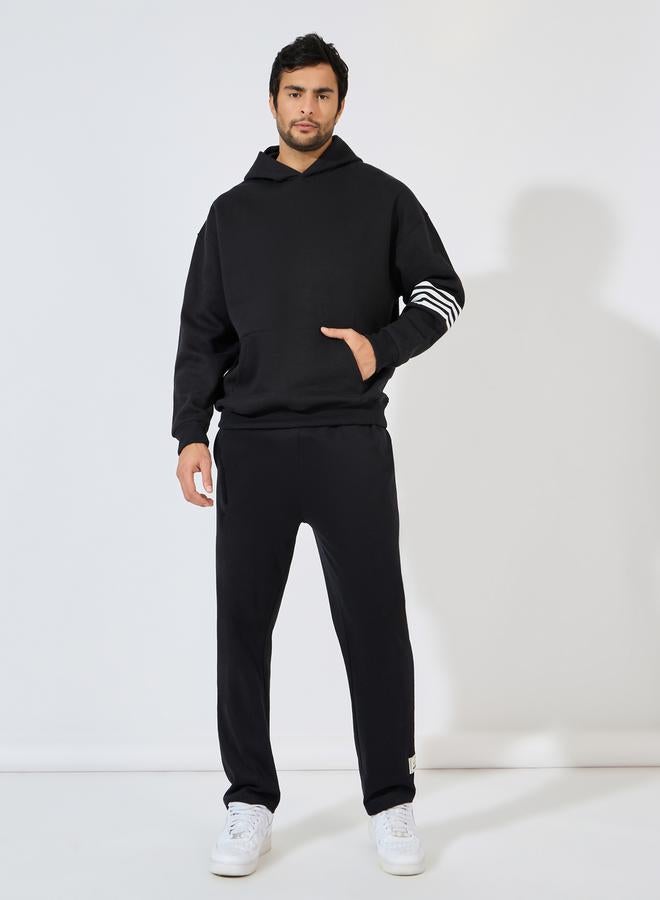 ستايلي هودي فضفاض مزين بخطوط مع جيوب - Image 2