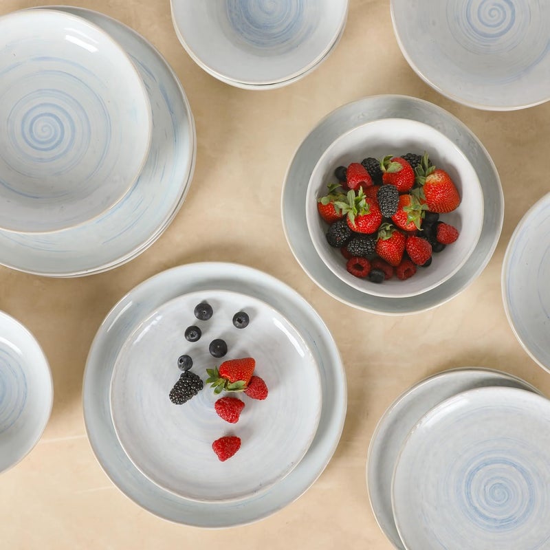 Gibson Elite طقم أدوات المائدة من جيبسون إليت أوكلاند بلو سويرل من الخزف المزجج التفاعلي 16 قطعة لخدمة 4 أشخاص (أطباق وأوعية) - Image 4