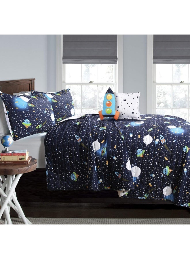 Lush Decor Lush Decor TwinNavy Universe Quilt  Outer Space Stars Galaxy Planet Rocket Reversible 4 Piece Bedding Set for Kids  - Image 4