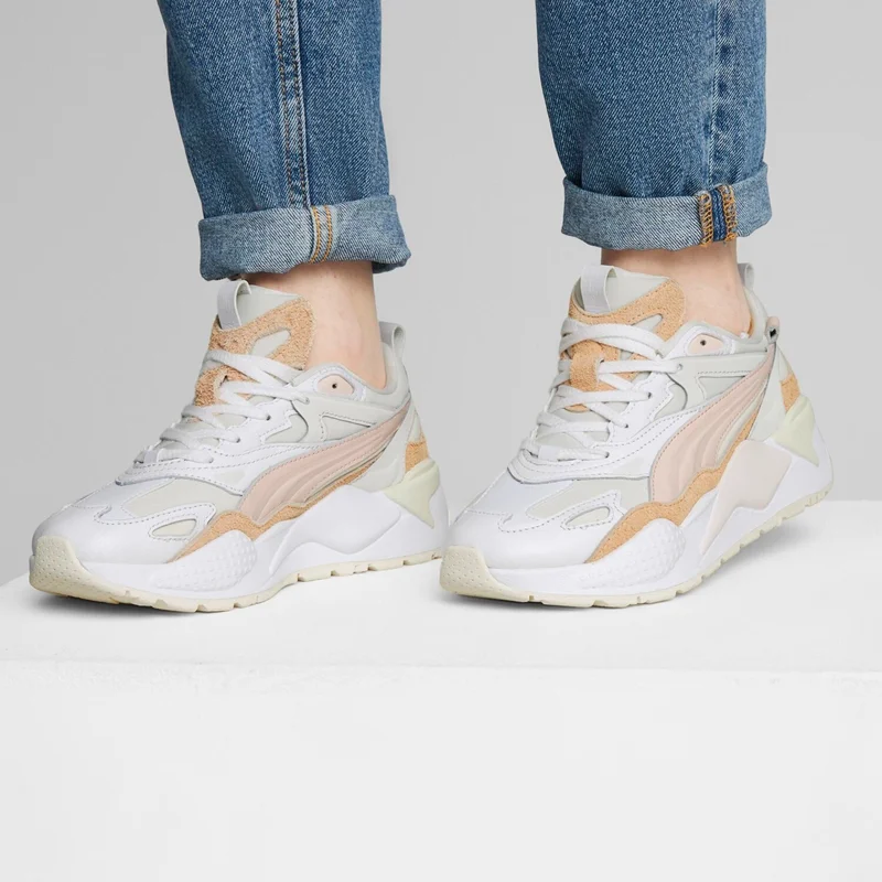 بوما Women's Island Pink- White Rs-X Effect Lux Wns Pink Women's Casual Sports Shoes
