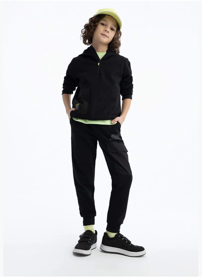 DeFacto Regular Fit Hoodie with One Pocket