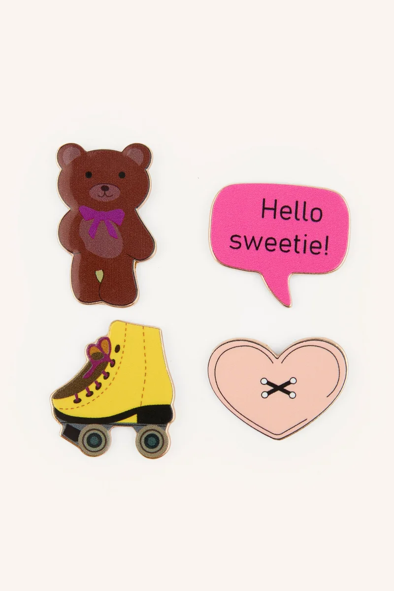 4 Piece Brooch Set
